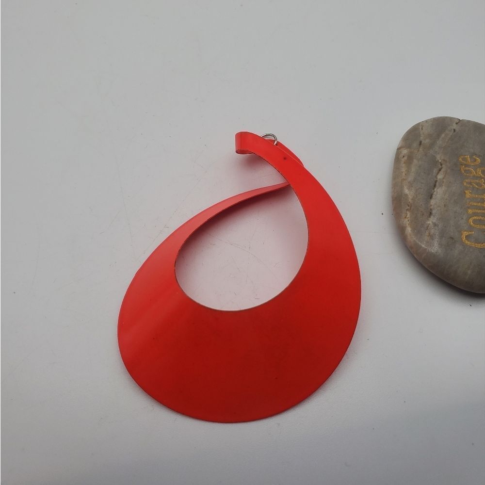 Retro red twist necklace pendant