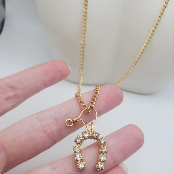 14k horseshoe necklace estate find unique good luxury luck