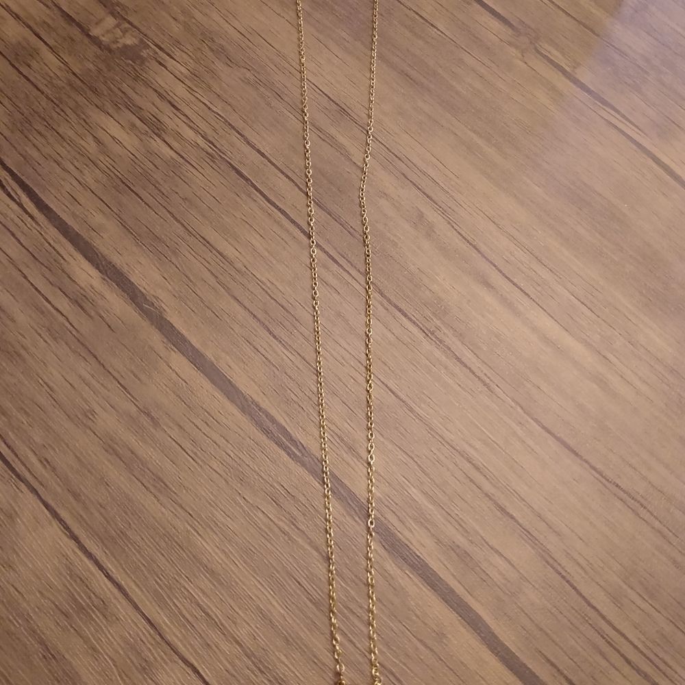 Gold plated arrow necklace with chain