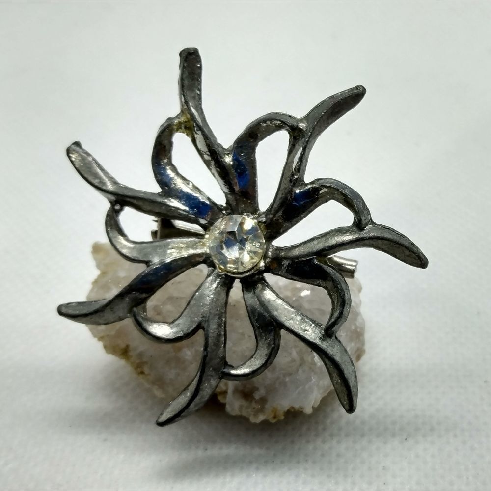 ❤️925 Antique silver Victorian starburst flower brooch