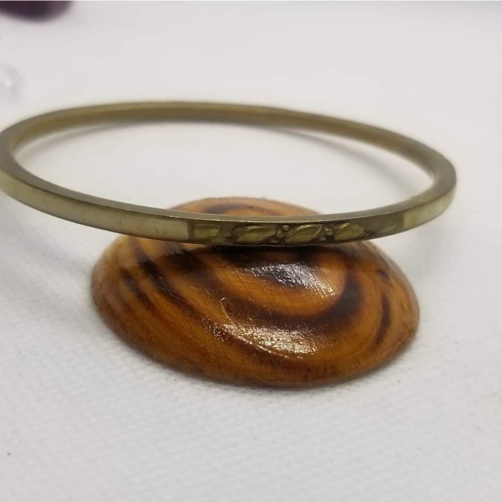 Cobblestone print bracelet