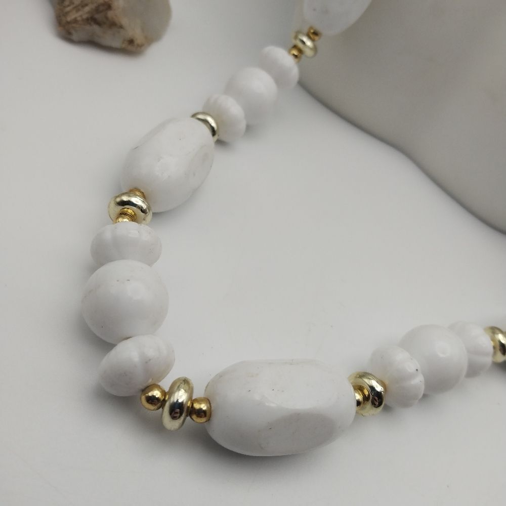 Vintage white beaded estate necklace