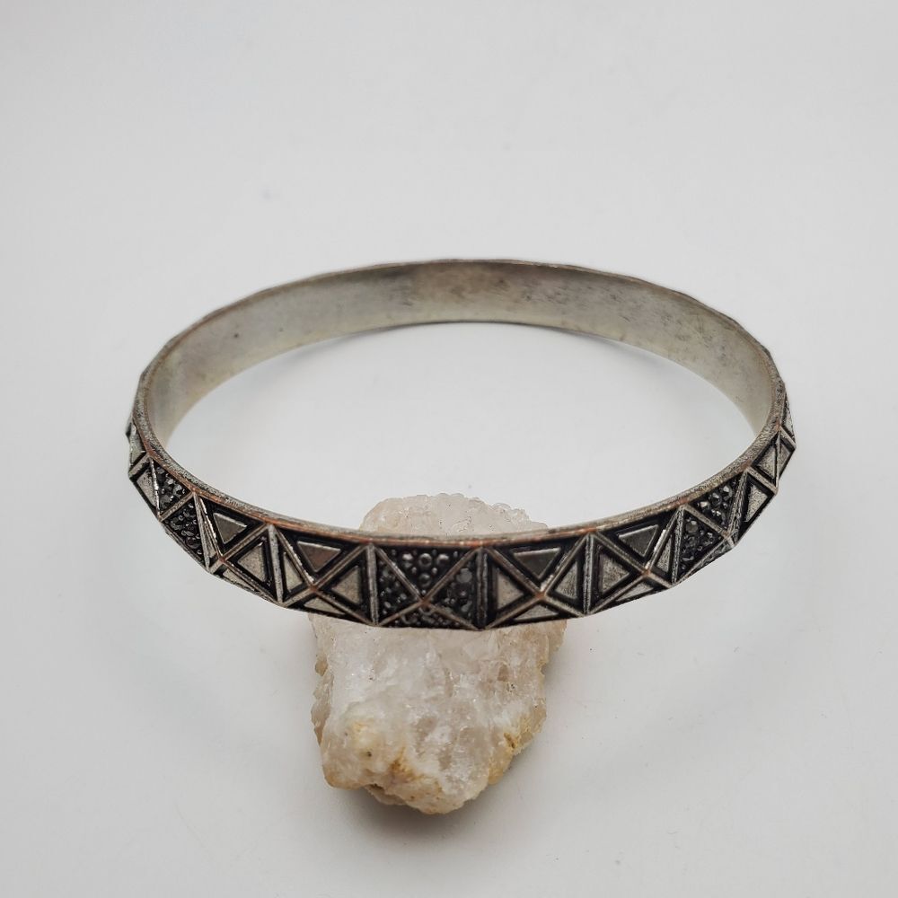 Aztec crossed bracelet B1323