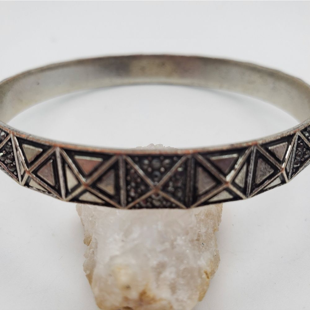 Aztec crossed bracelet B1323