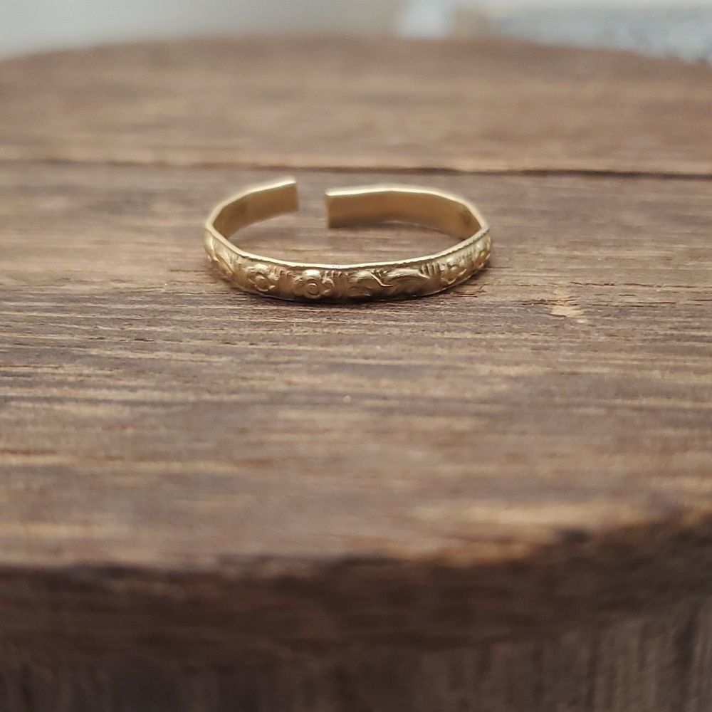 14k gold Victorian floral ring adjustable band R504