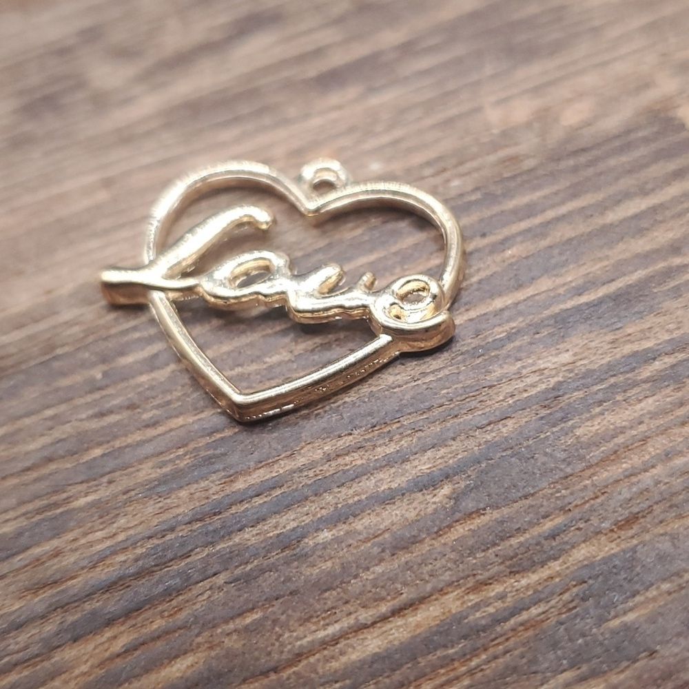 14k P107 cursive love heart pendant
