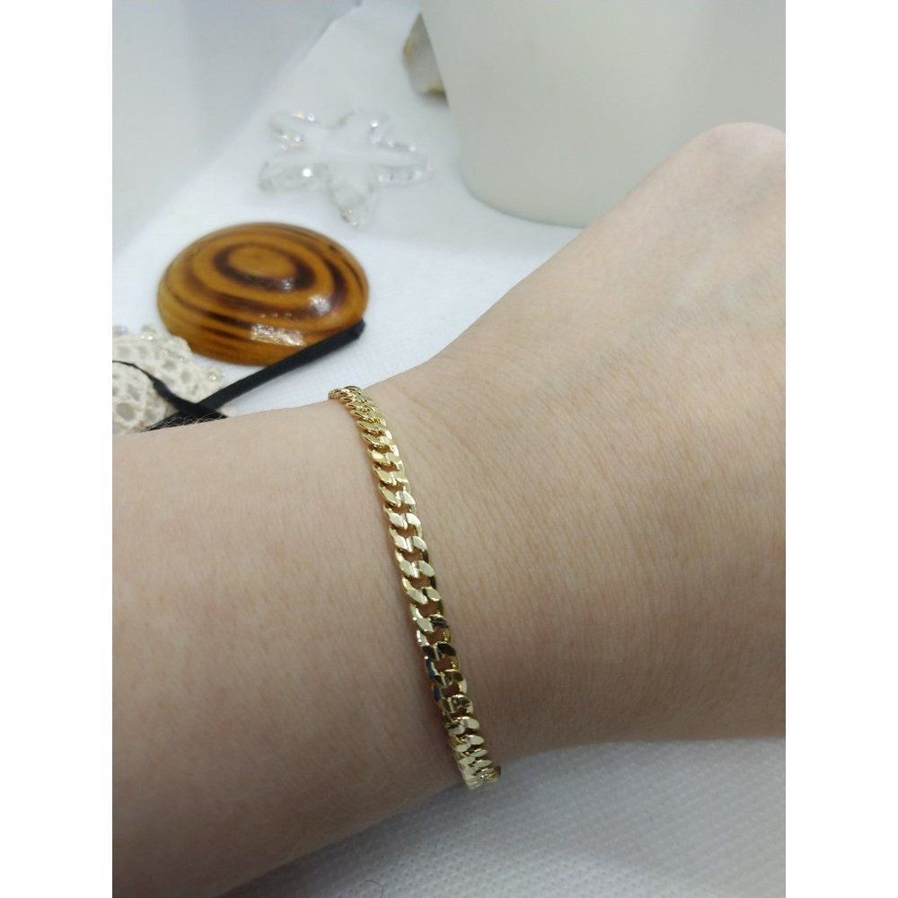 14kt Italy stamped gold chain Bracelet