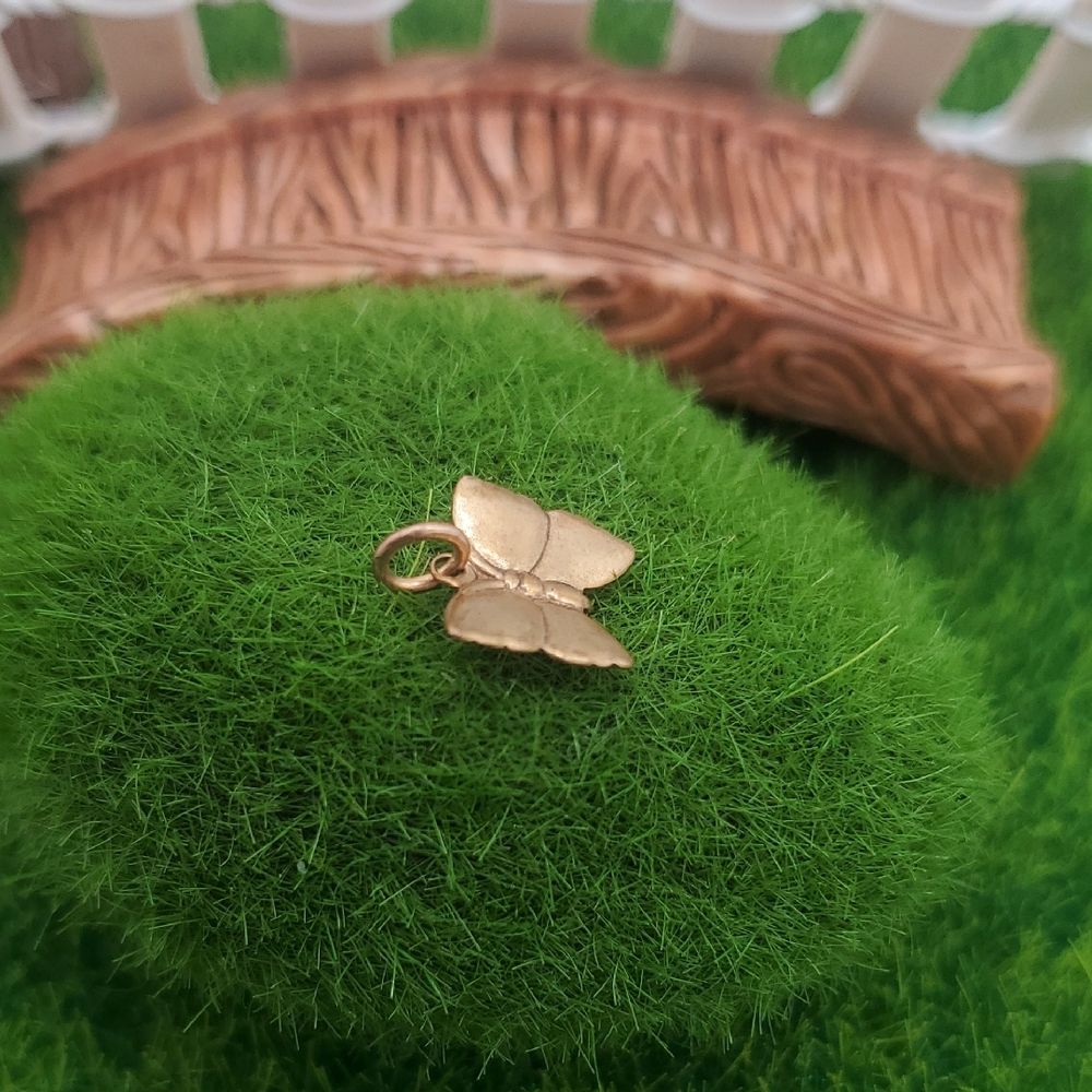 14k Gold Dainty Butterfly Charm Pendant P325