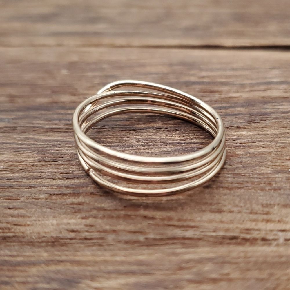 14k gold wire lace ring size 6.5 R242