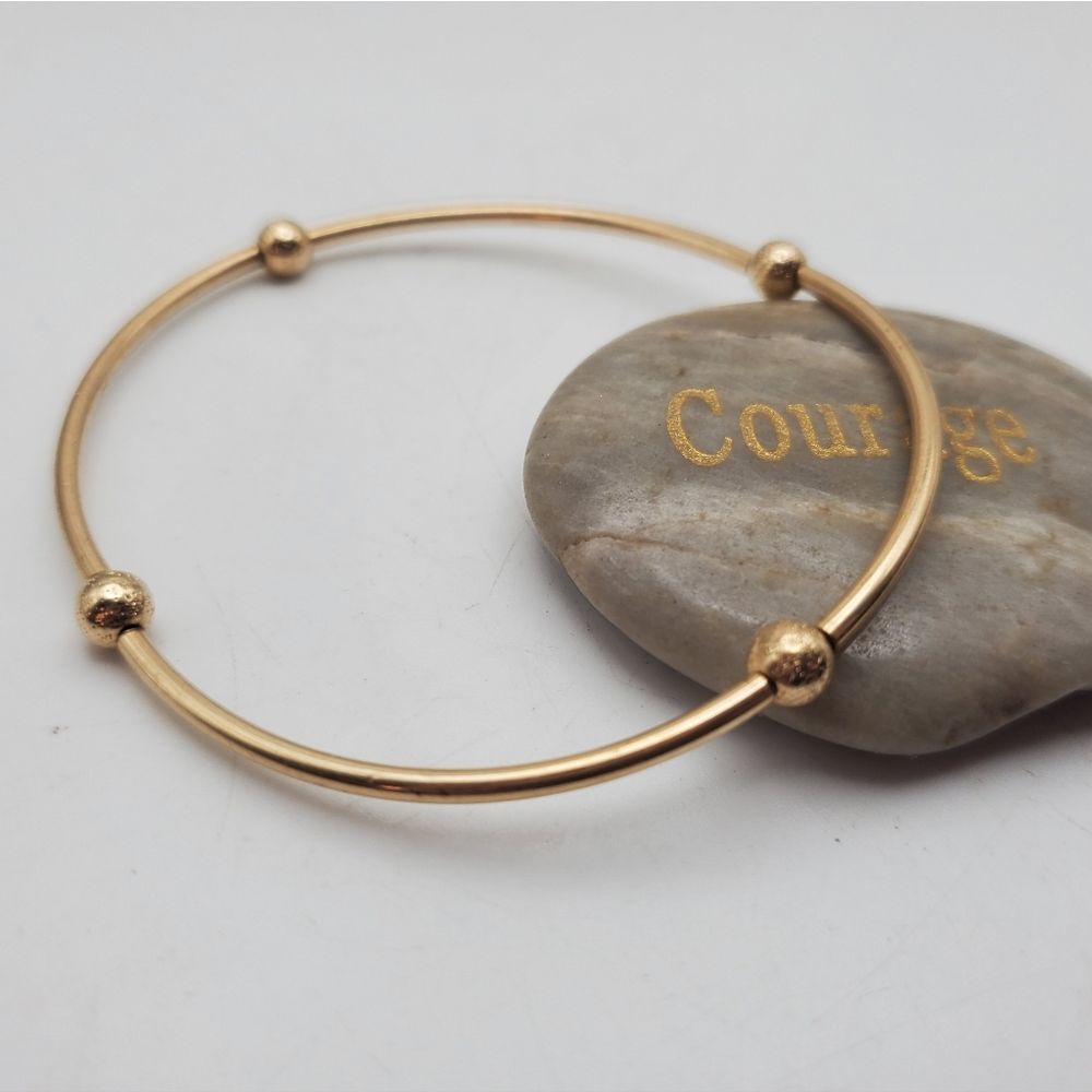 Stunning Gold brushed stretch dot bracelet