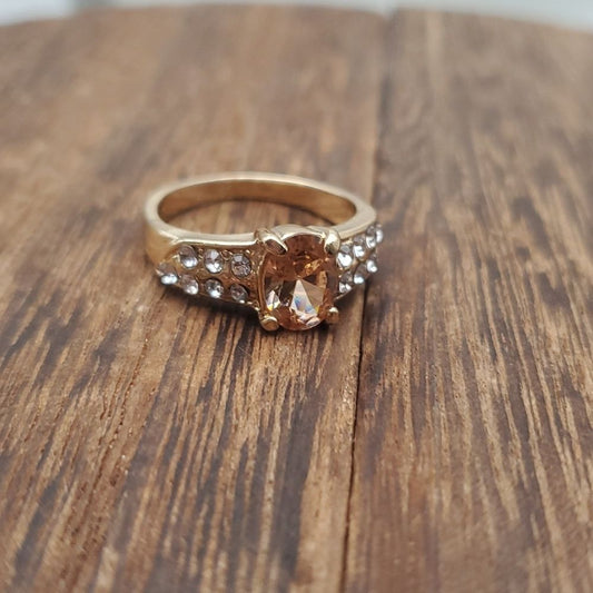 14k gold champagne topaz ring size 6 R565