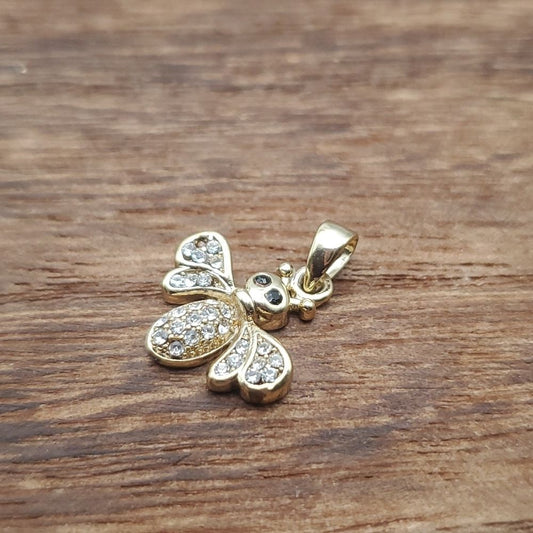 14k pendant Honeybee charm ✨️‎
