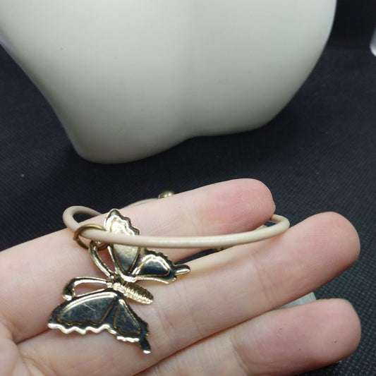 ‎Botanical butterfly bracelet
