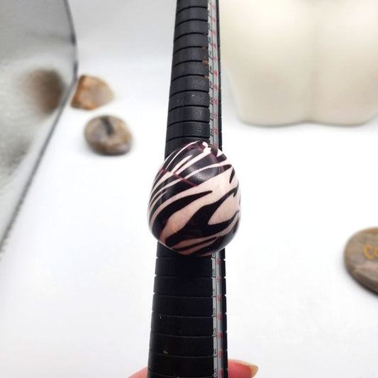 Zebra pink tones animal print ring size 8 cruella Deville vibe‎ jewelry